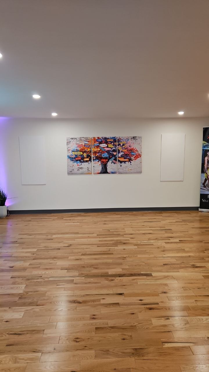 Studio Room 2 bright interior